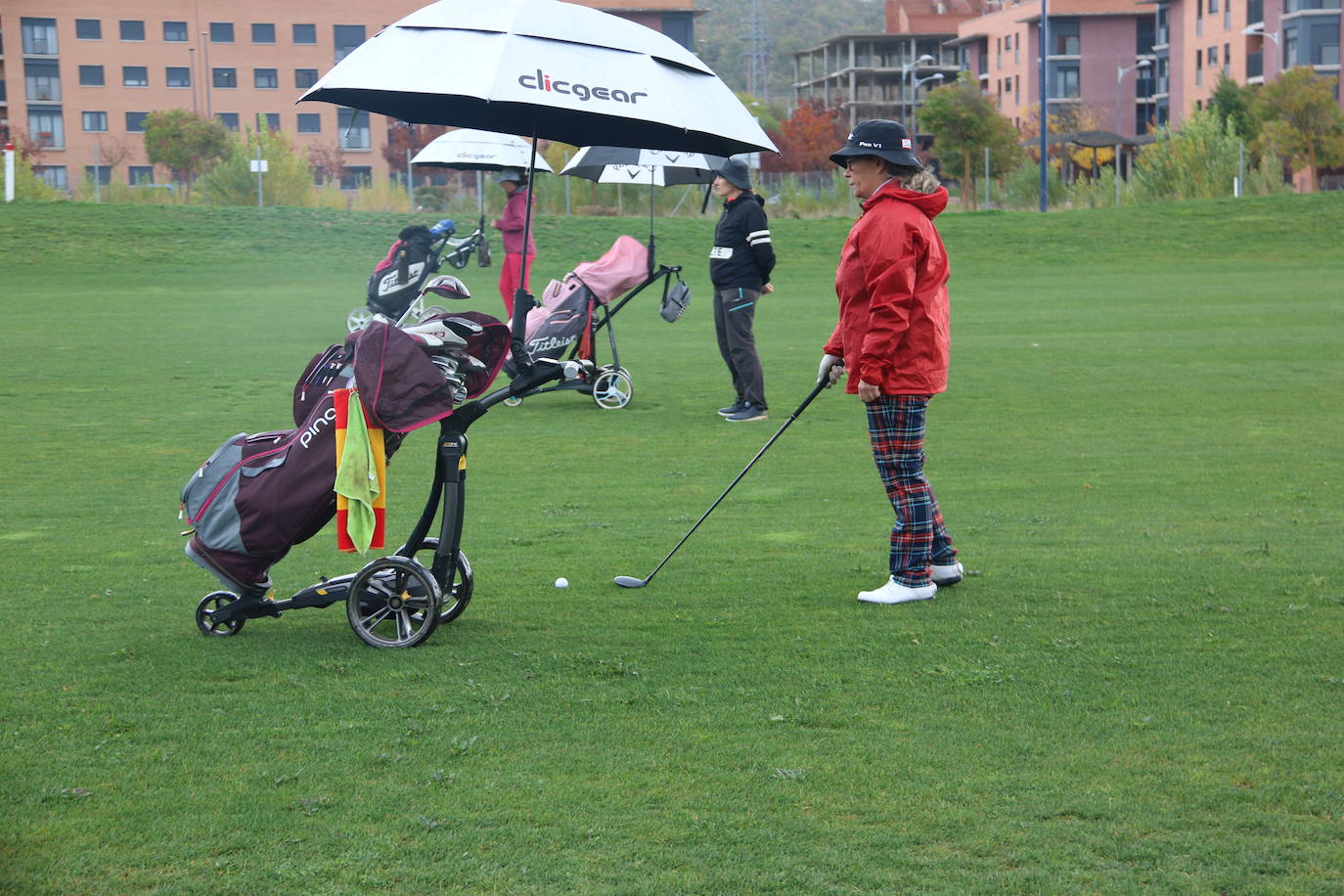 Fotos: Sesión de tarde en el II Torneo de Golf Leonoticias