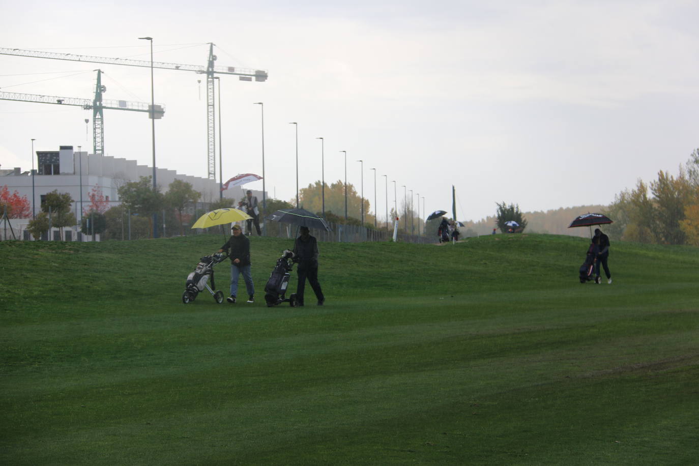 Fotos: Sesión de tarde en el II Torneo de Golf Leonoticias