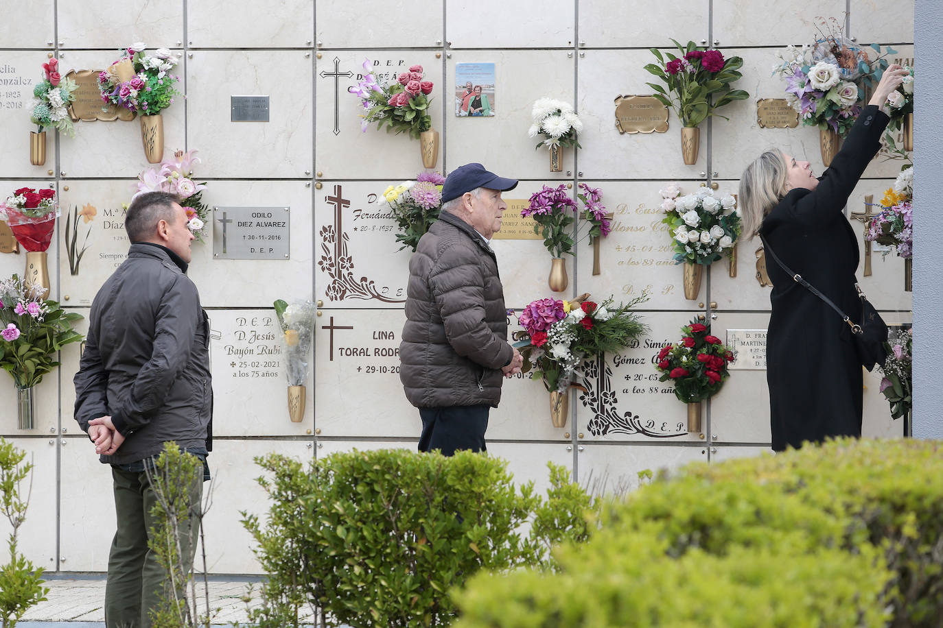 Fotos: Día para visitar el cementerio de León