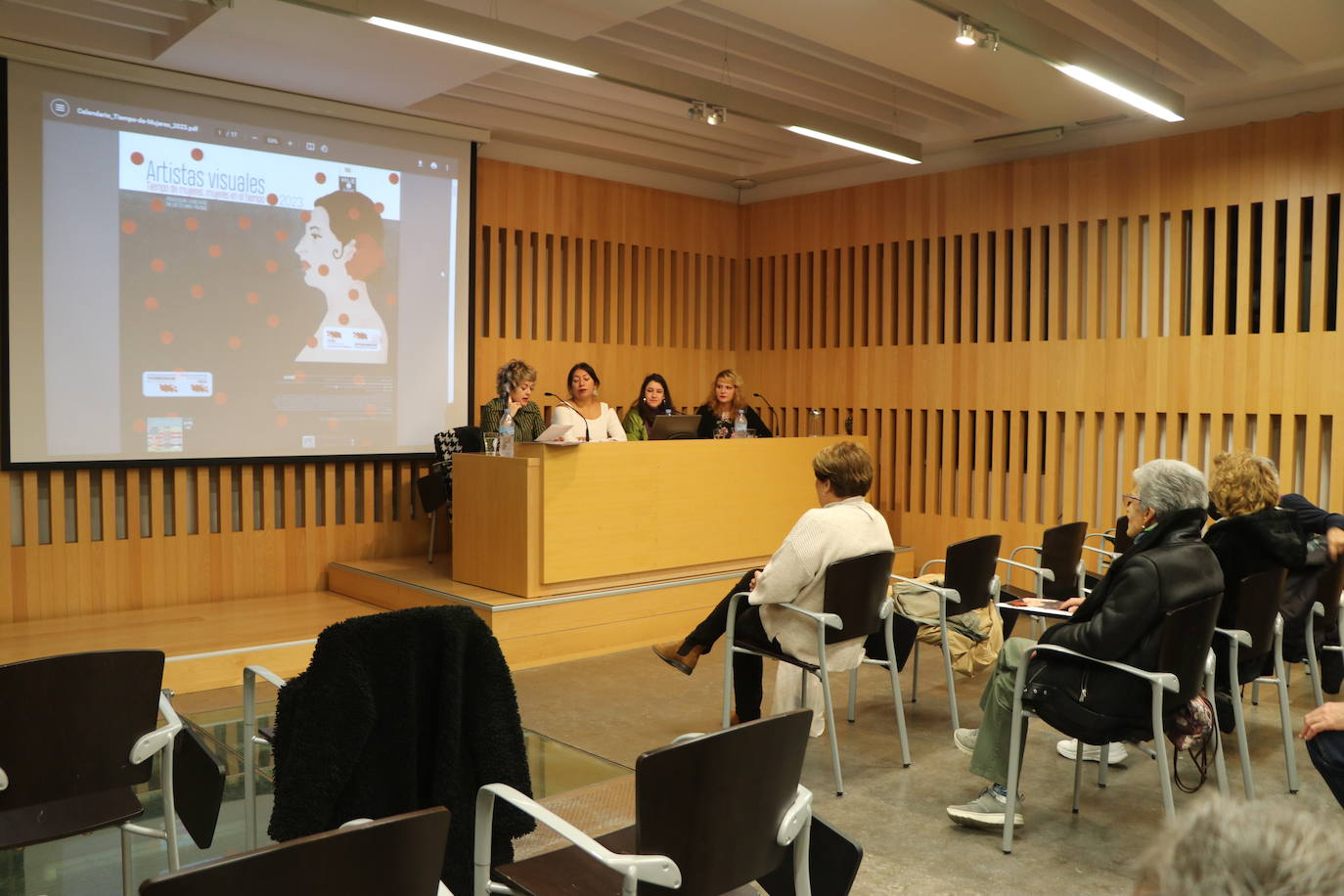 Presentación del calendario 'Tiempo de mujeres, mujeres en el tiempo' que tendrá como protagonistas a artistas visuales.