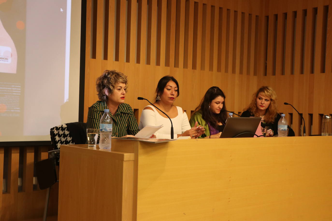 Presentación del calendario 'Tiempo de mujeres, mujeres en el tiempo' que tendrá como protagonistas a artistas visuales.