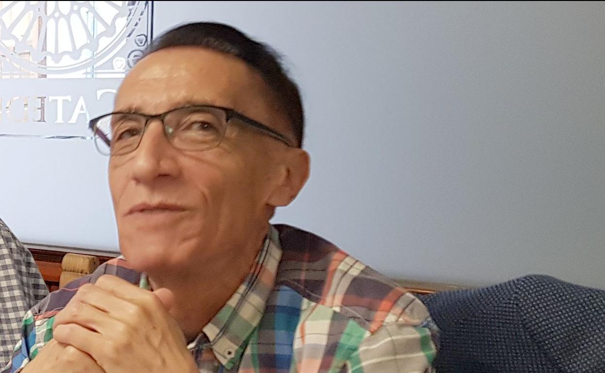 José Luis Gago, durante uno de los encuentros en la Asociación de Veteranos de la Prensa Deportiva de León. 