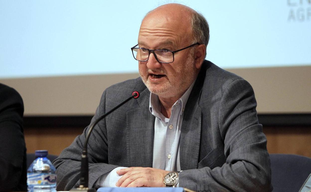 El abulense César Lumbreras, Premio de Periodismo Francisco de Cossío a la Trayectoria Profesional