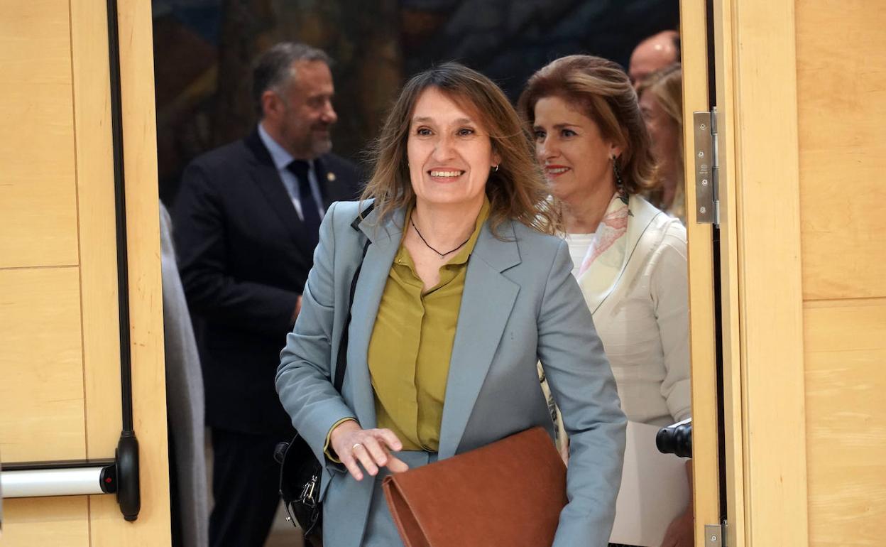 La consejera de Educación, Rocío Lucas, comparece ante la Comisión de Economía y Hacienda de las Cortes de Castilla y León para explicar el Proyecto de Ley de Presupuestos de la Comunidad para 2023 en lo referente a su departamento.