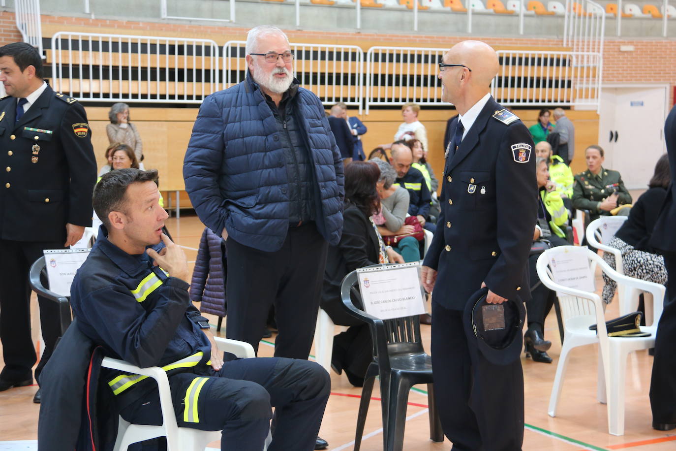 Entrega de reconocimientos a los agentes que participaron de forma activa en la lucha contra la pandemia en León.