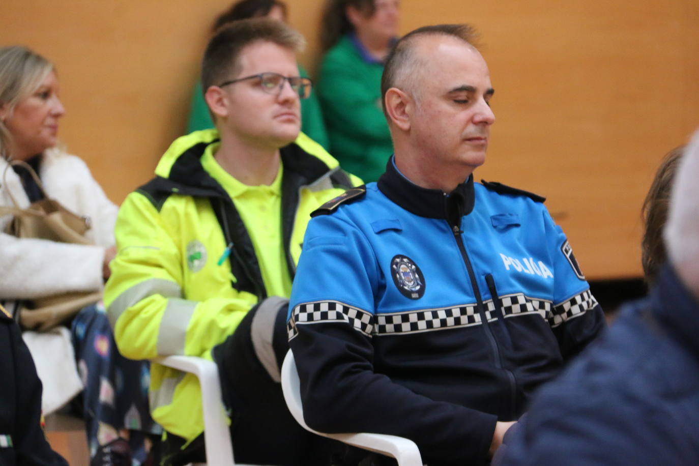 Entrega de reconocimientos a los agentes que participaron de forma activa en la lucha contra la pandemia en León.