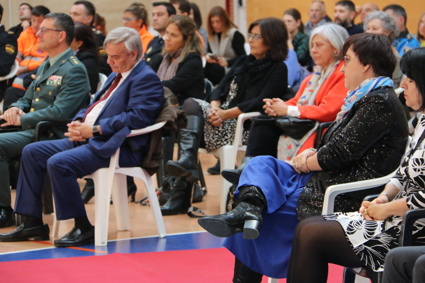 Entrega de reconocimientos a los agentes que participaron de forma activa en la lucha contra la pandemia en León.