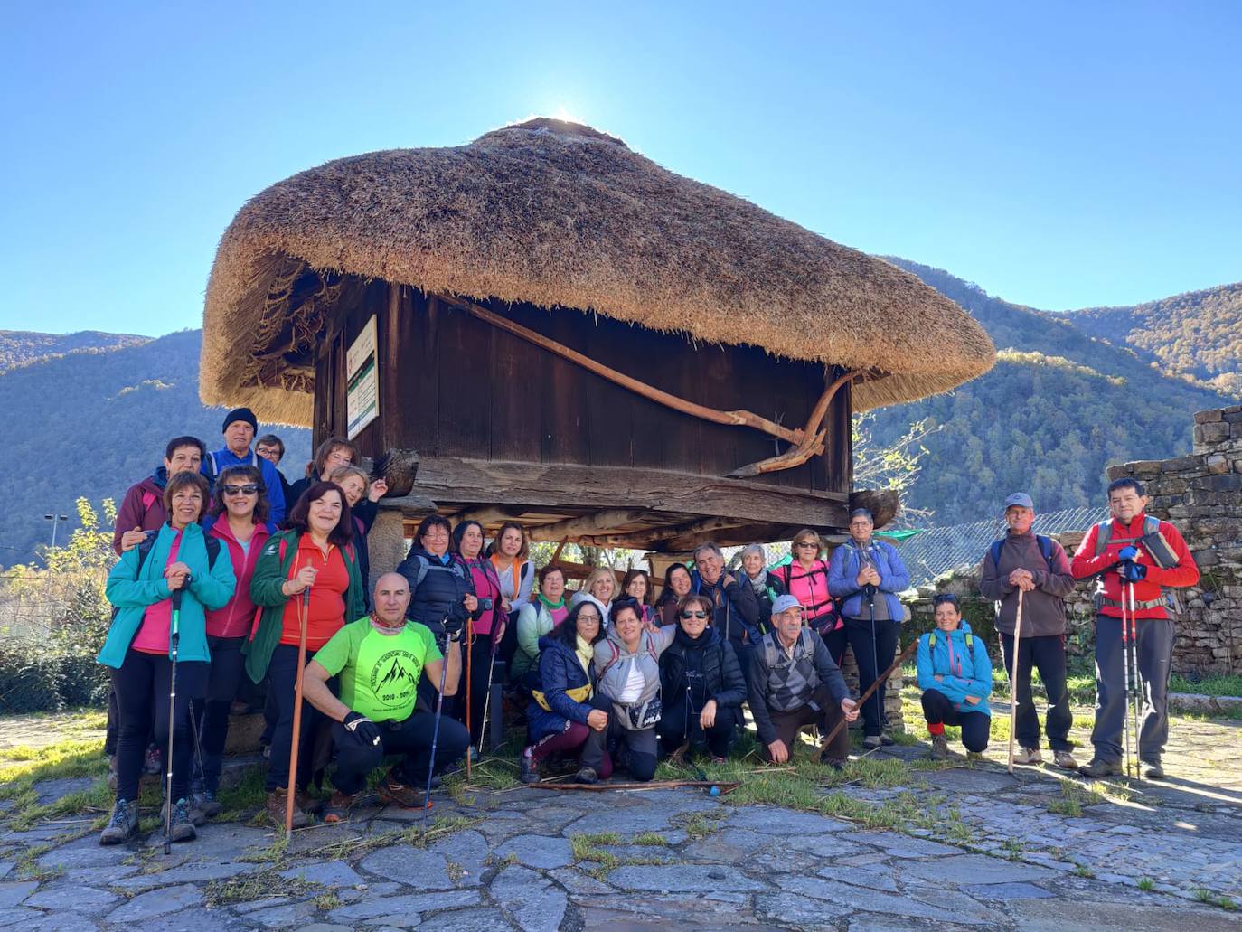 Finaliza el programa de Senderismo Santa María en Ruta 2022 con 407 participantes.