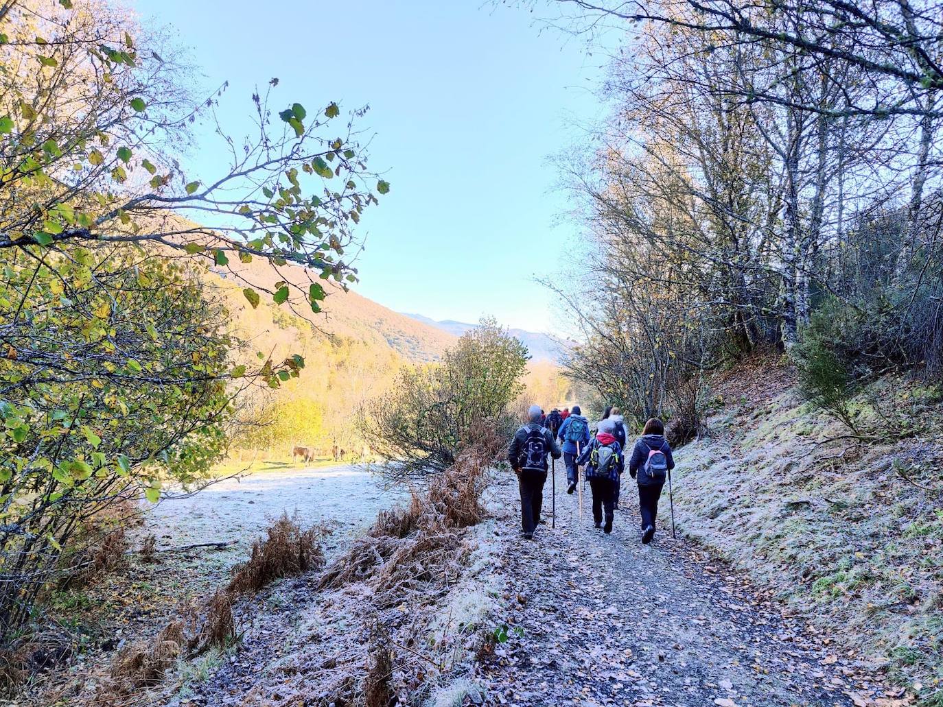 Finaliza el programa de Senderismo Santa María en Ruta 2022 con 407 participantes.