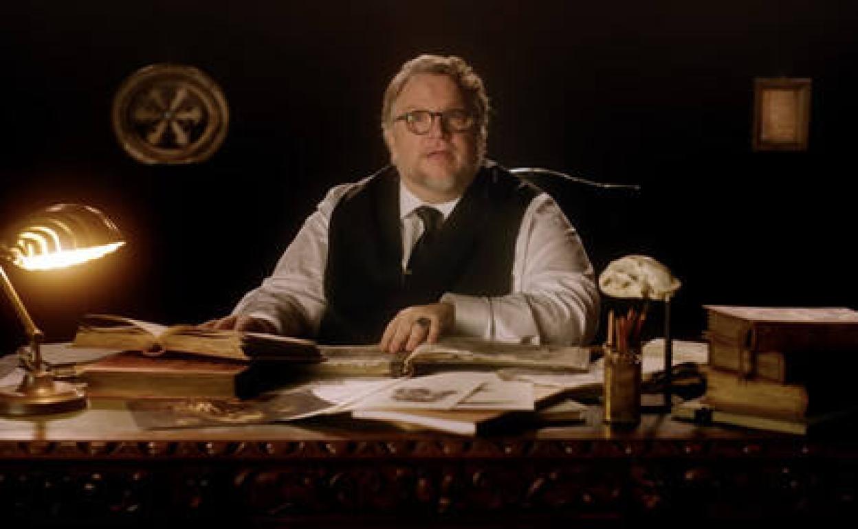 Guillermo del Toro en la serie de Netflix. 