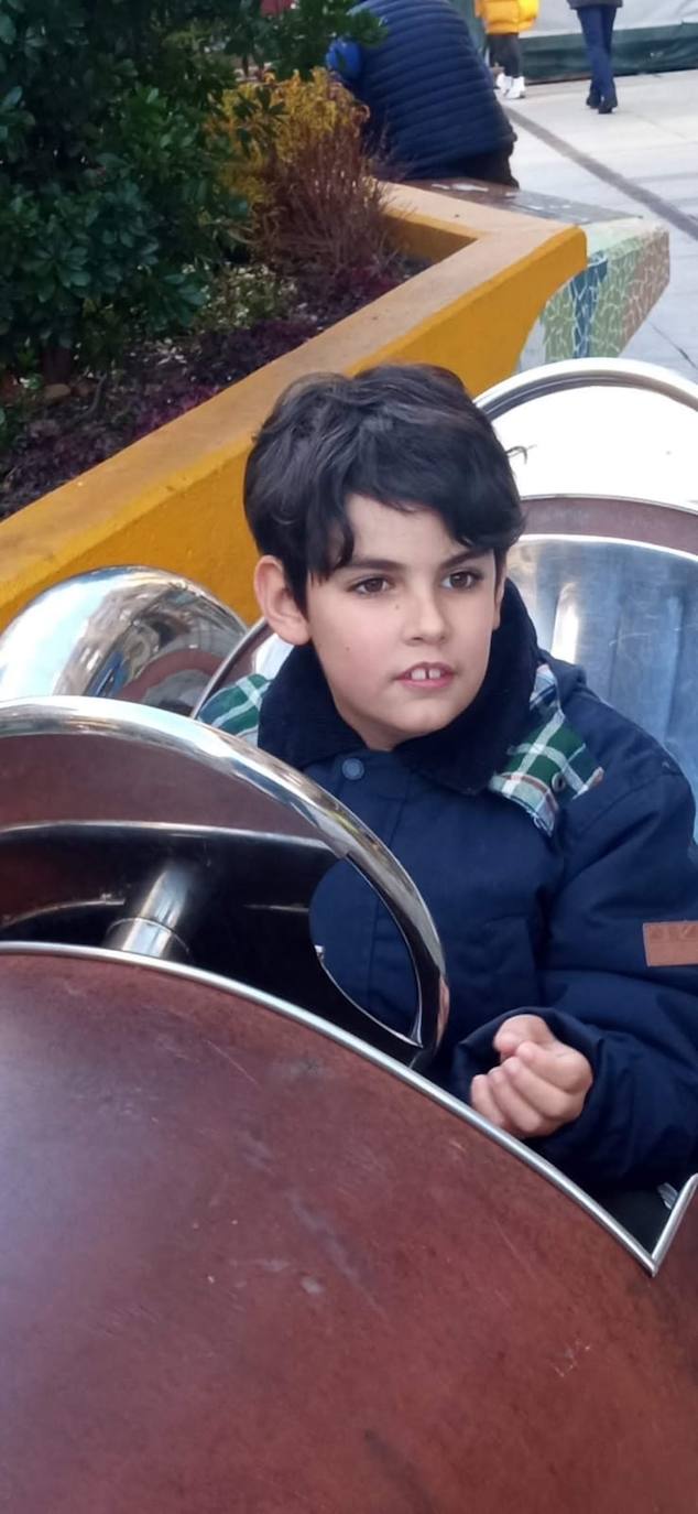 Adam, el niño leonés con autismo, que tiene que pasar por quirófano cada vez que necesita ir al dentista.