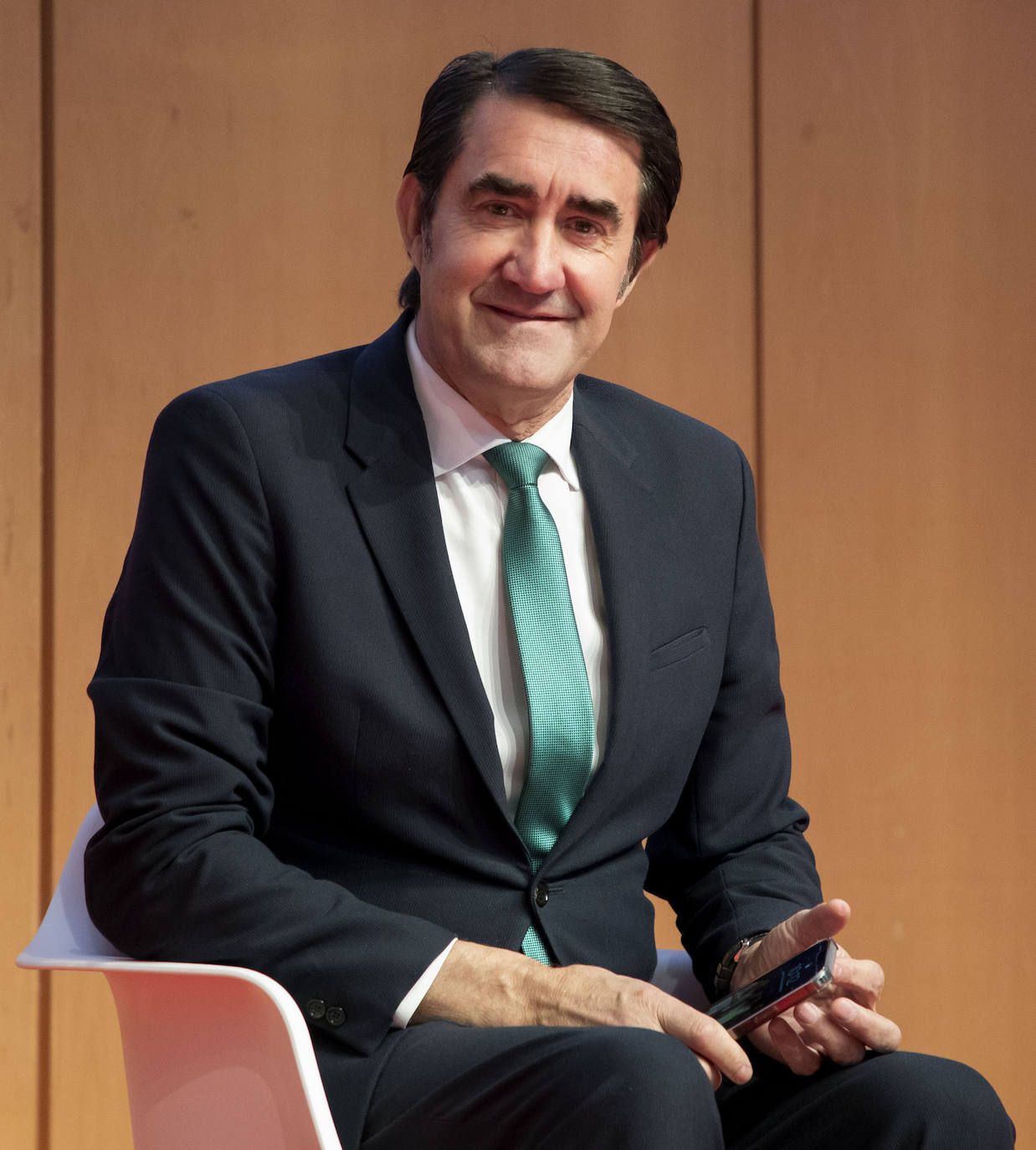 El consejero de Medio Ambiente, Vivienda y Ordenación del Territorio, Juan Carlos Suárez-Quiñones, inaugura el Congreso ITE+3R, organizado por el Instituto de la Construcción de Castilla y León.