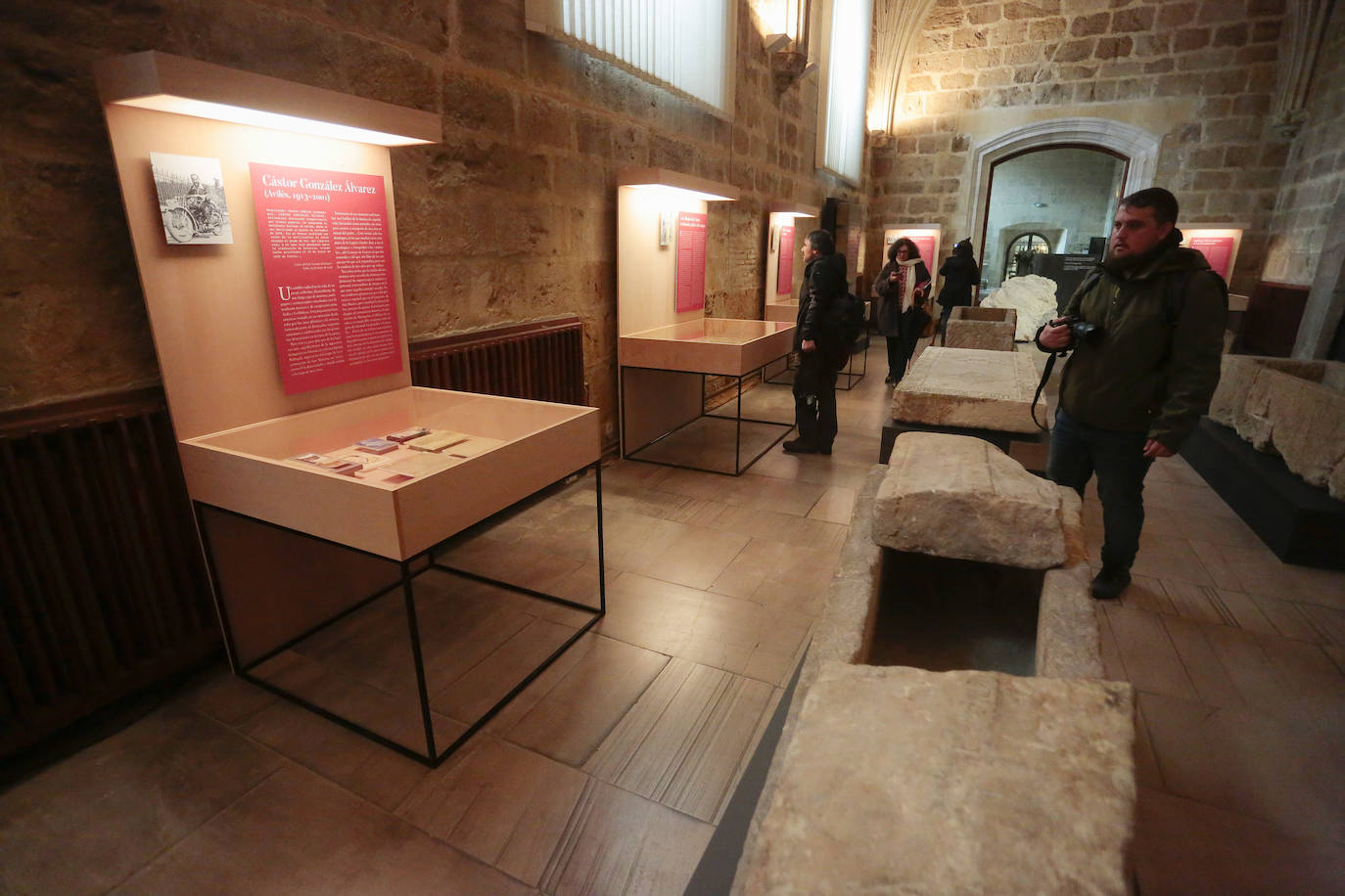 Inauguración de la exposición temporal 'Cástor González y el campo de concentración de San Marcos de León'