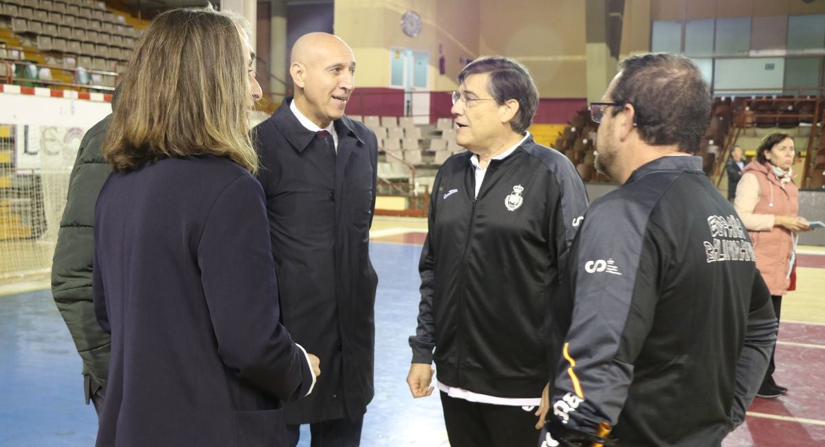 La selección nacional de balonmano en silla de ruedas finaliza su concentración en León antes de acudir al Mundial de Portugal que empieza el viernes