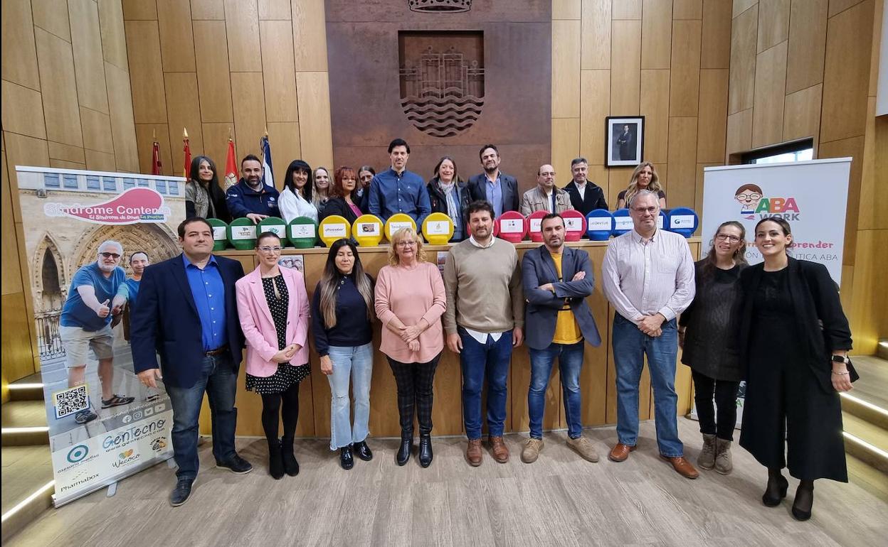 Presentación del 'II Torneo Parchís Solidario ActualidadSocial' de Villaquilambre.