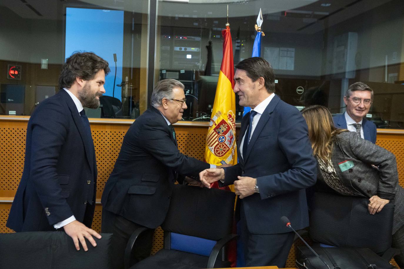 El consejero de Medio Ambiente, Vivienda y Ordenación del Territorio, Juan Carlos Suárez-Quiñones, mantiene reuniones en el Parlamento Europeo para informar sobre el impacto que están teniendo las políticas del Gobierno de España sobre el lobo para el medio rural, la biodiversidad, el sector primario y, particularmente, la ganadería extensiva.