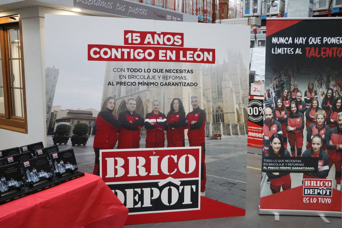 Brico Dêpot celebra sus 15 años en León.