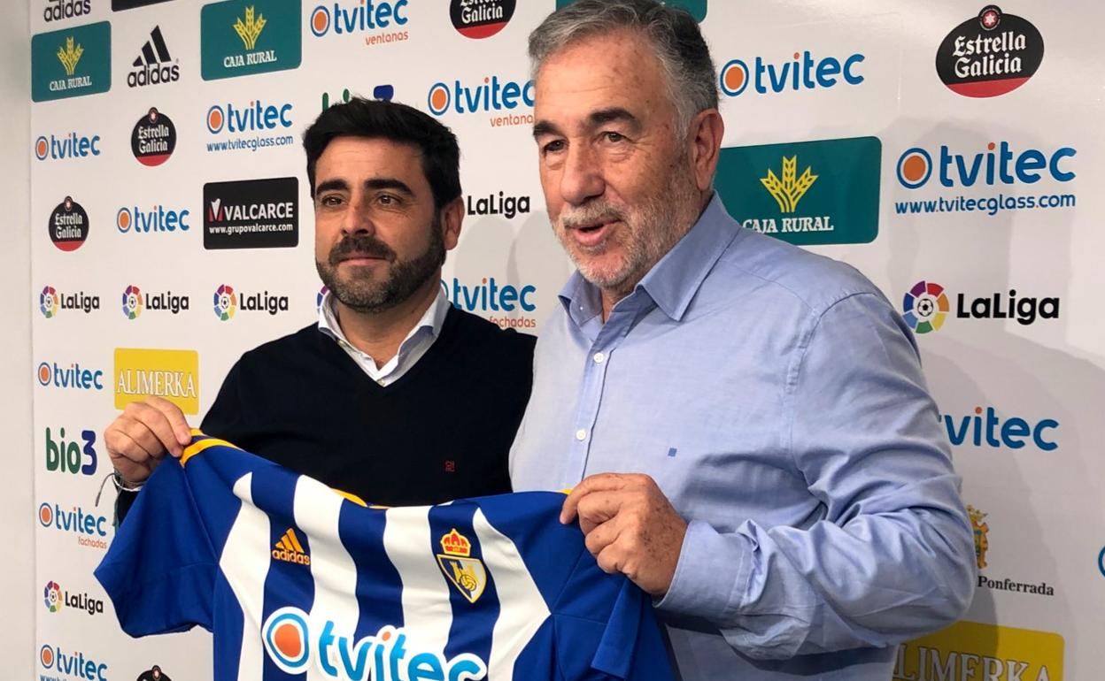 David Gallego fue presentado como técnico de la Deportiva este martes.