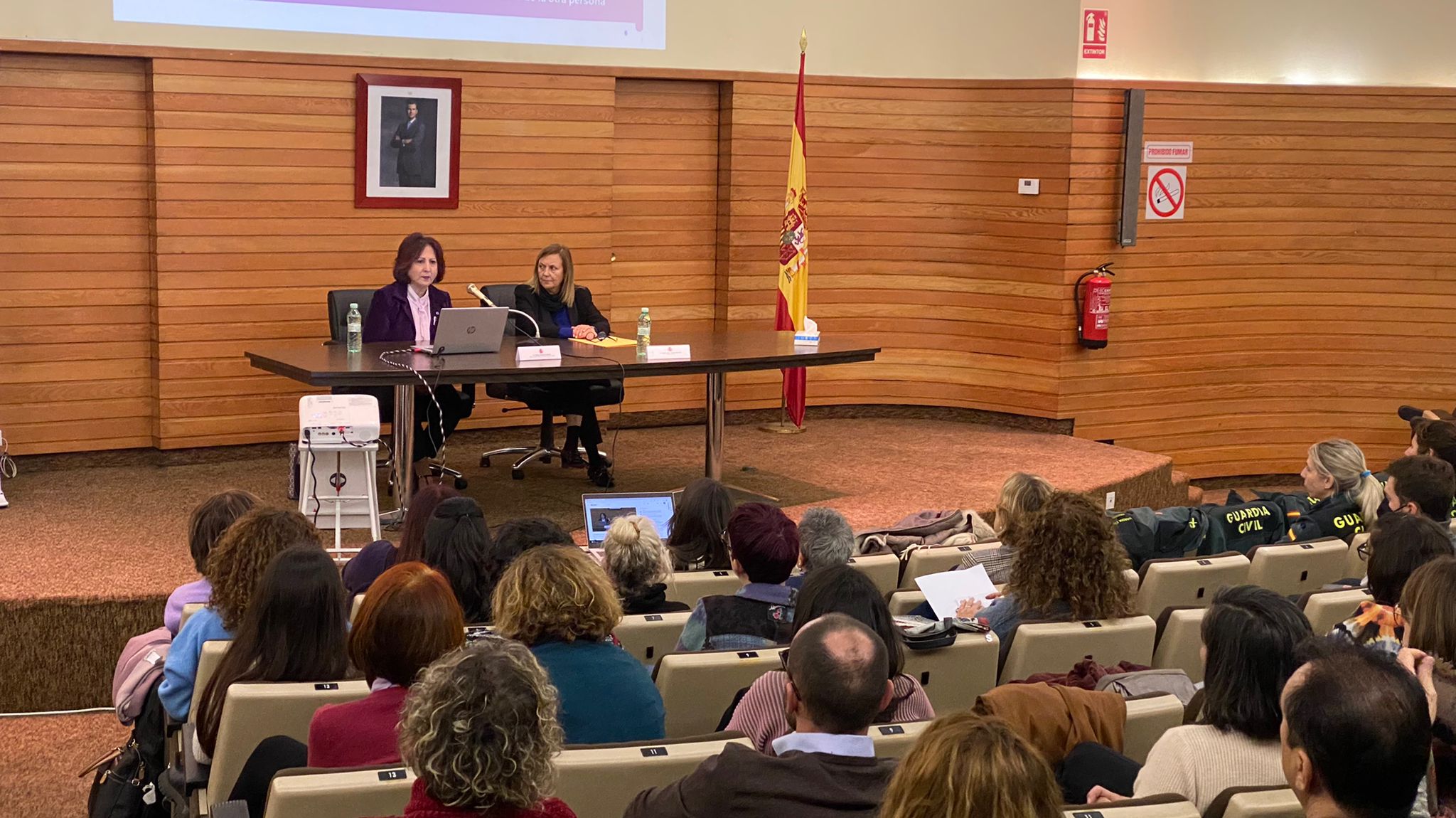 La revisión de sentencias por la ley del 'sí es sí' debe hacerse con «proporcionalidad» y en ningún caso de manera «automática». Teresa Peramato Martín, Fiscal de la Sala Contra la Violencia sobre la Mujer de la Fiscalía General del Estado, asegura que la reforma de le ley «es muy buena», pero las revisiones de las sentencias se debe hacer «ponderando todas las circunstancias» y sobre todo, bajo «el principio de proporcionalidad».