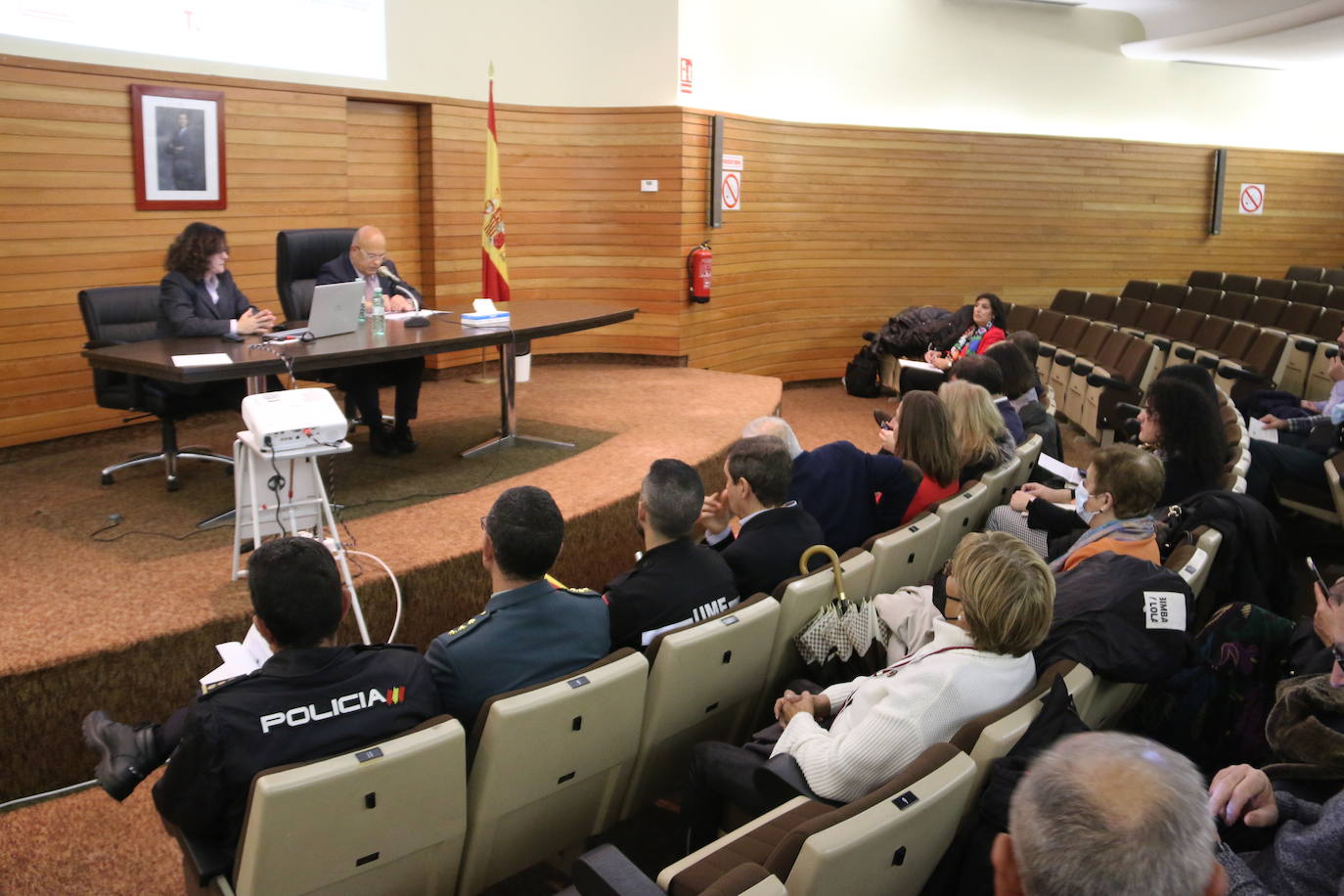 Jornada de trabajo convocada para presentar el programa-piloto «La Administración cerca de ti». 
