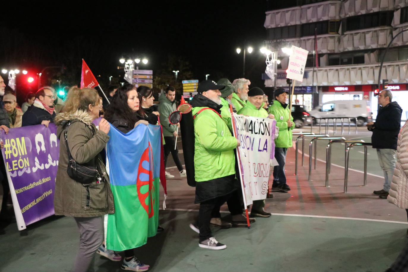 Algunos de los manifestantes de este 25N en la capital leonesa. 
