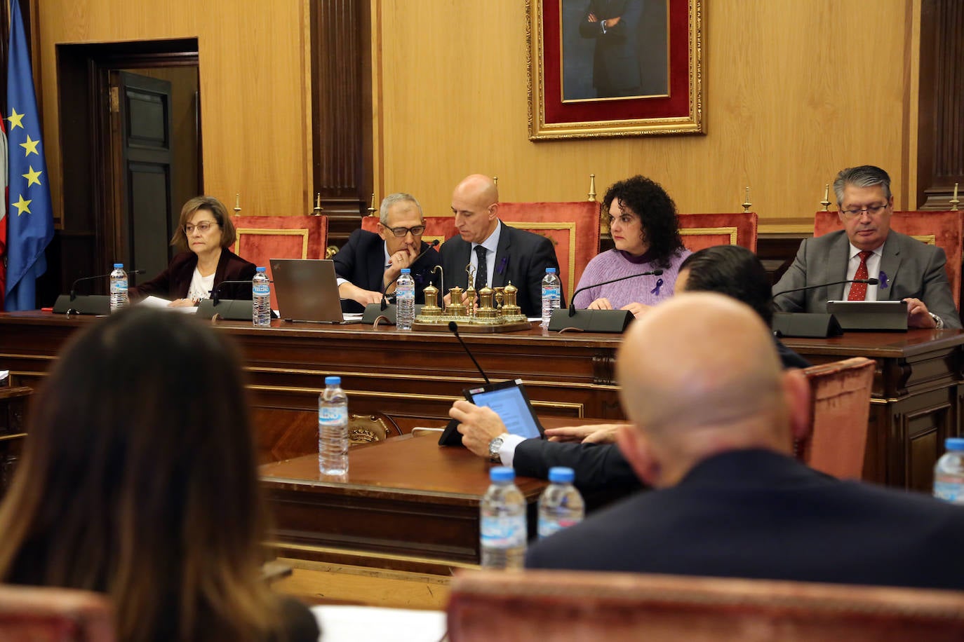 El Ayuntamiento de León celebra el preno ordinario del mes de noviembre en el salón de plenos de San Marcelo.