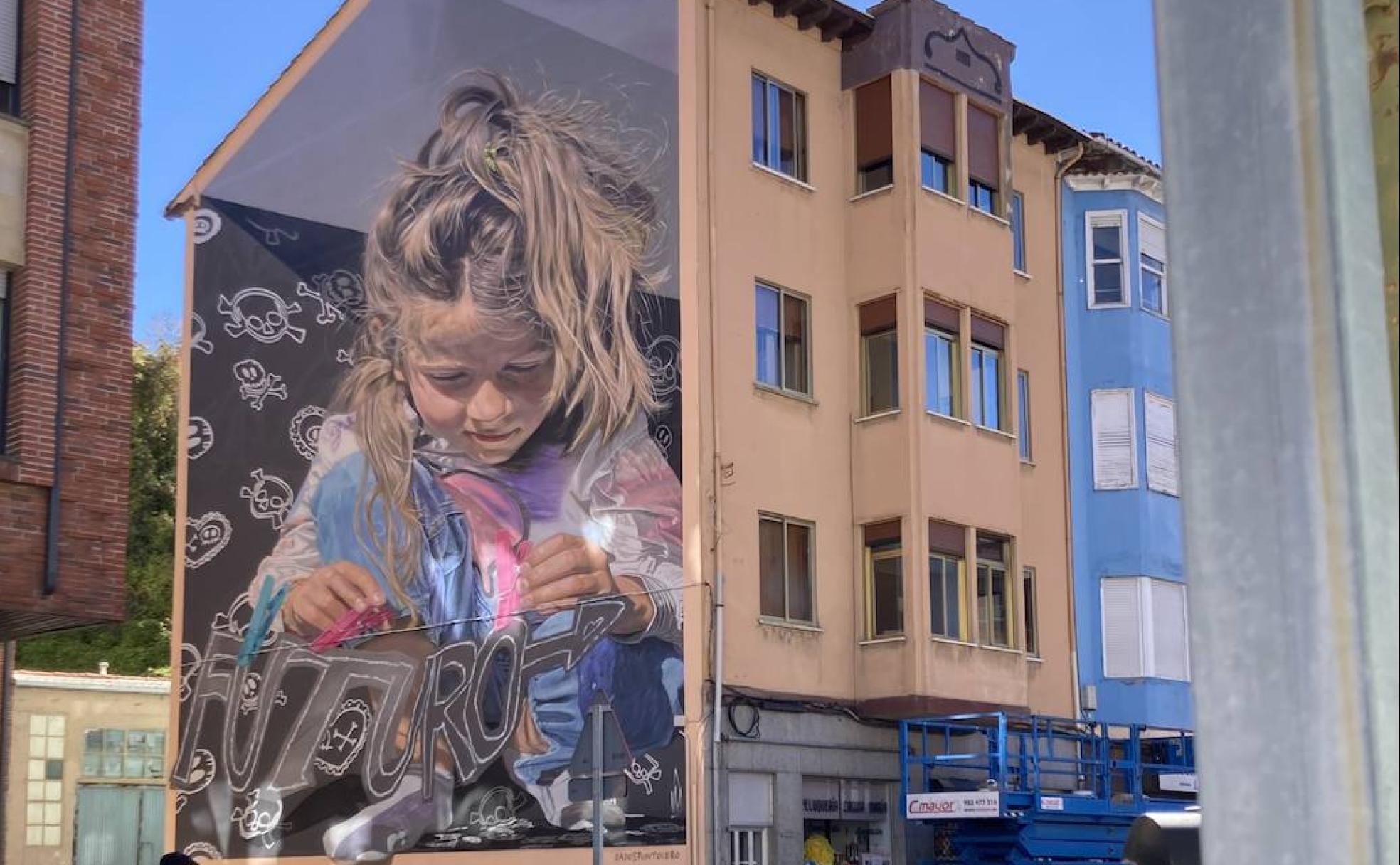 El mural realizado por 'Dadospuntocero' en Guardo ha sido nombrado mejor mural de mundo en el mes de octubre.