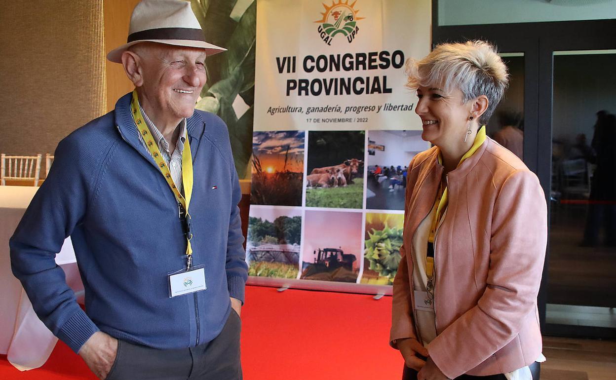 Sonia Castro, junto a Matías Llorente, en el relevo al frente del sindicato agrario.