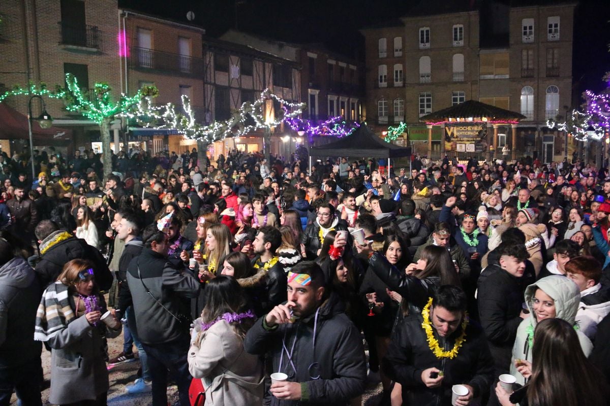 La localidad facundina ha celebrado este sábado una nochevieja anticipada para fomentar el turismo de la villa.