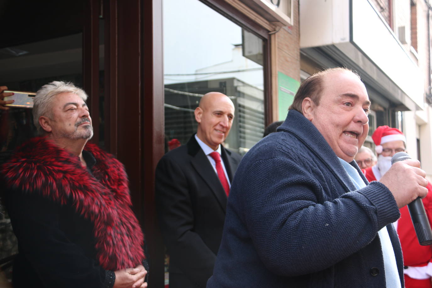 Antonio Canales, José Antonio Diez y Juan López llevan la Navidad hasta la Palomera.