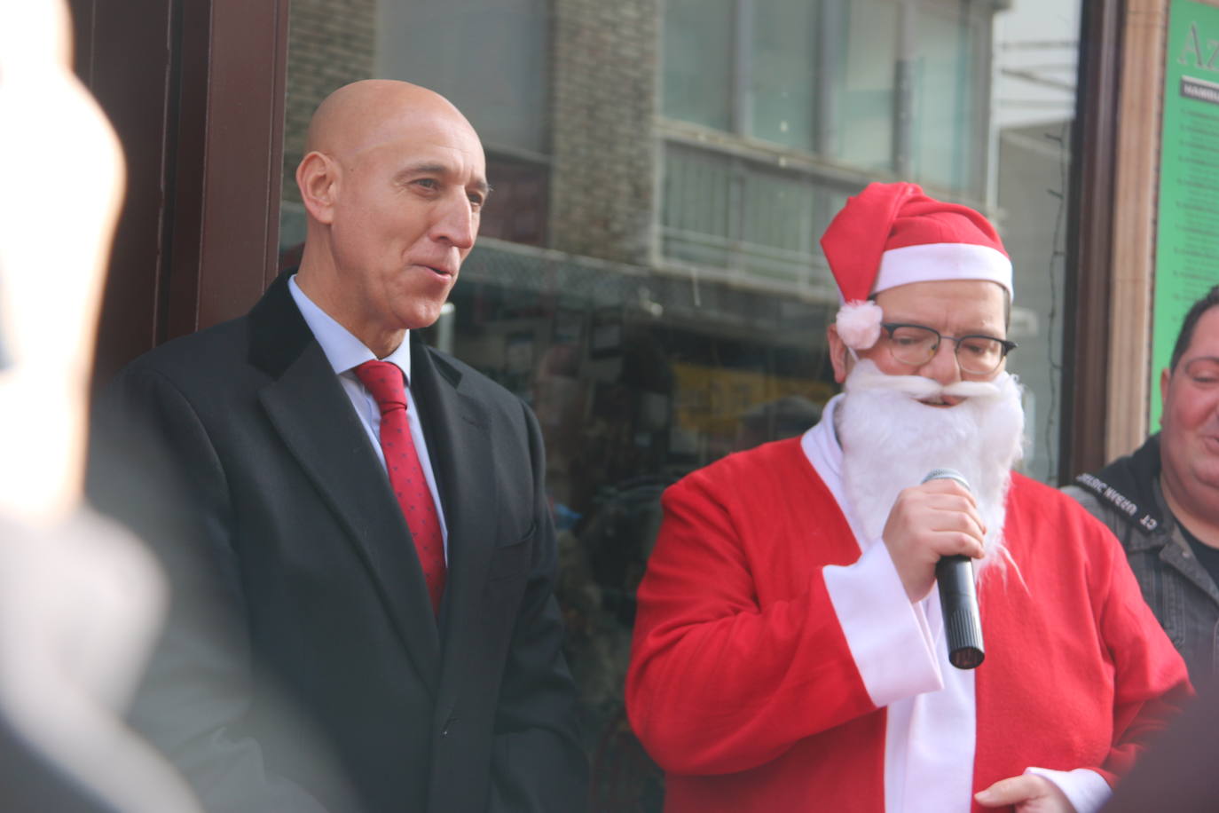 Antonio Canales, José Antonio Diez y Juan López llevan la Navidad hasta la Palomera.