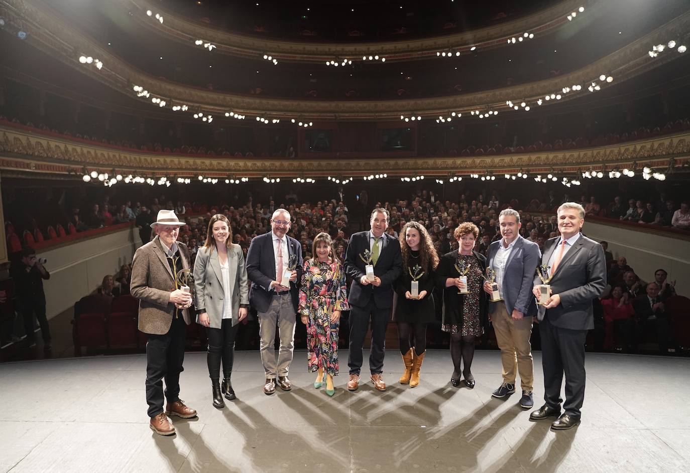 El vicepresidente de la Junta, Juan García Gallardo, y los consejeros de Agricultura y de Empleo, asisten a la entrega de los IX Premios del Campo.