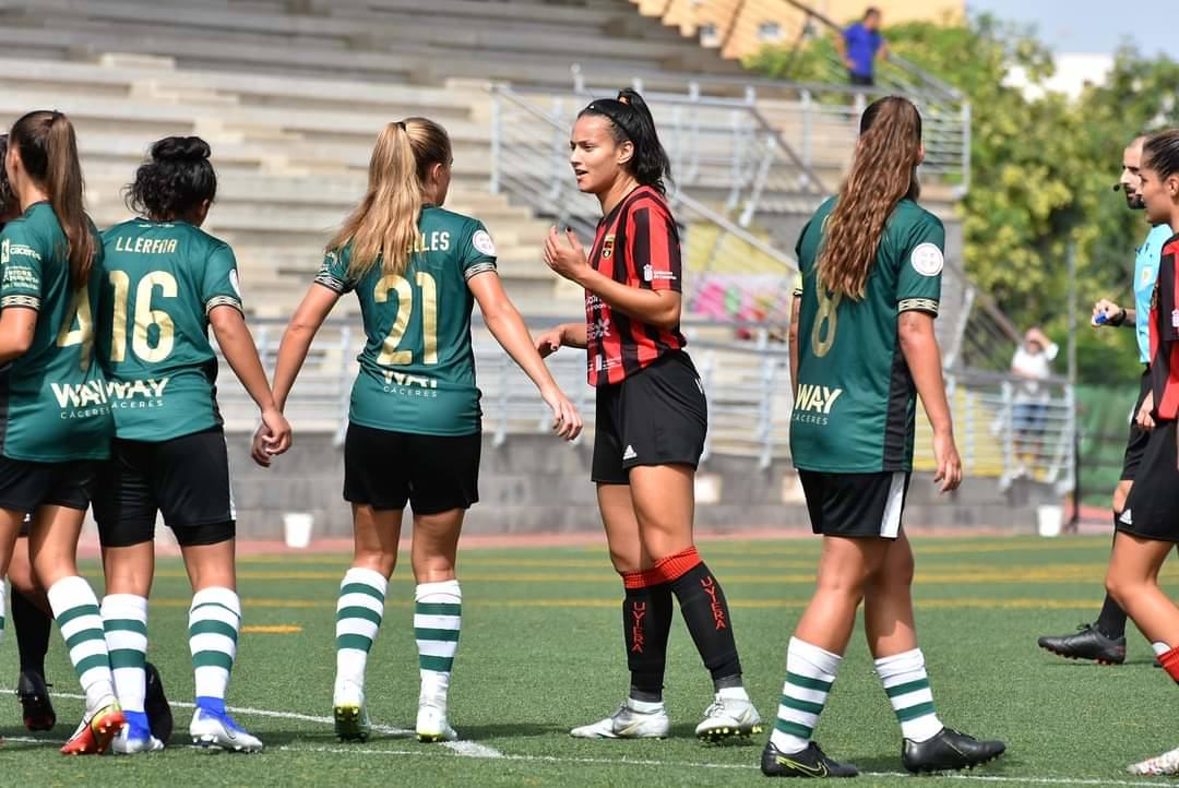 Maryame Atiq, jugadora del Unión Viera y natural de Veguellina de Órbigo ha debutado con la selección de Marruecos. 