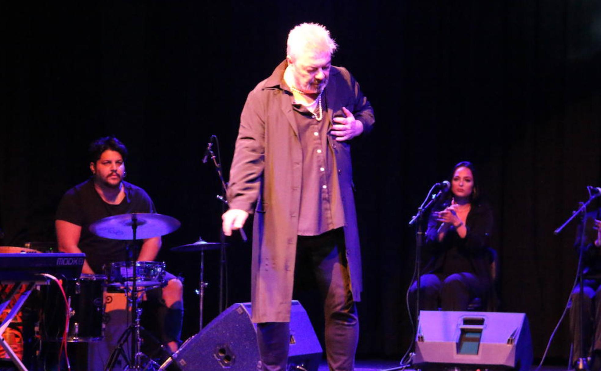 Antonio Canales durante la obra que representó en el Albéitar.