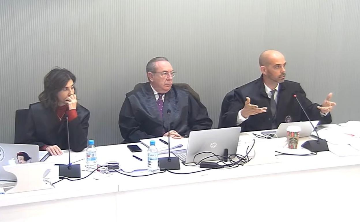 Los abogados de la defensa, durante el juicio en la Audiencia Nacional. 