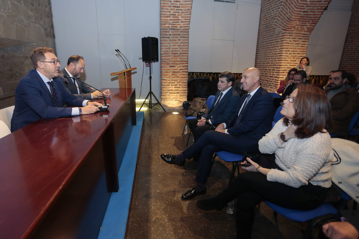 León acoge el encuentro 'Destinos Turísticos Inteligentes: Oportunidades para los agentes del destino'.