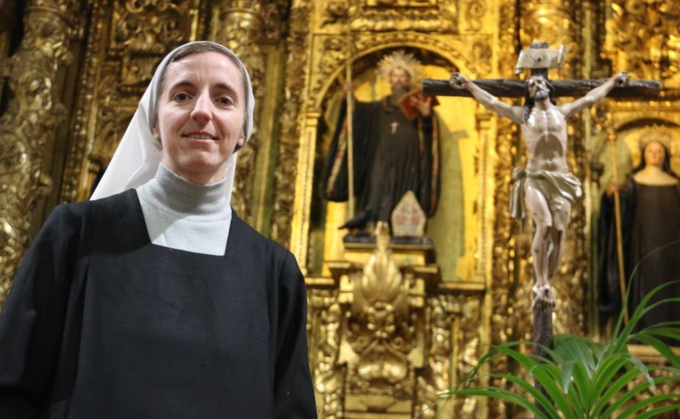 Cristina Sanz fue ordenada novicia el pasado sábado tras convivir un año en el convento de las Madres Benedictinas de León.