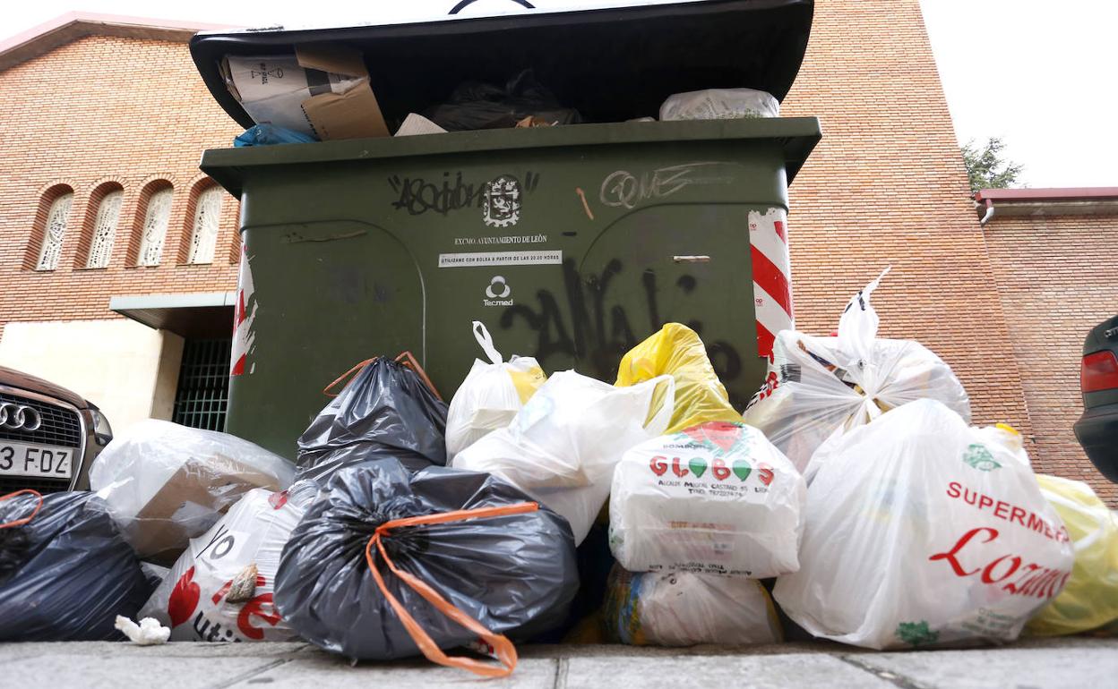 La basura llenó la provincia en la última huelga de Gersul. 