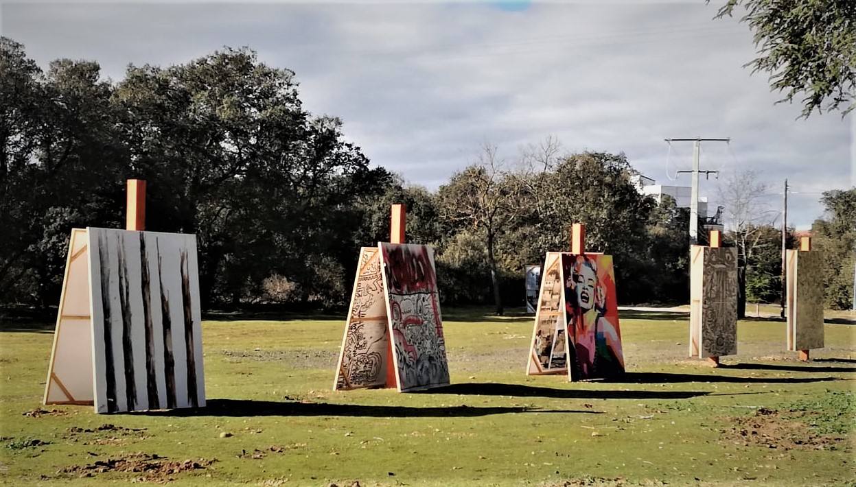 Fotos: Exposición «Encinas con arte», perteneciente al proyecto «Del reciclaje al arte público»