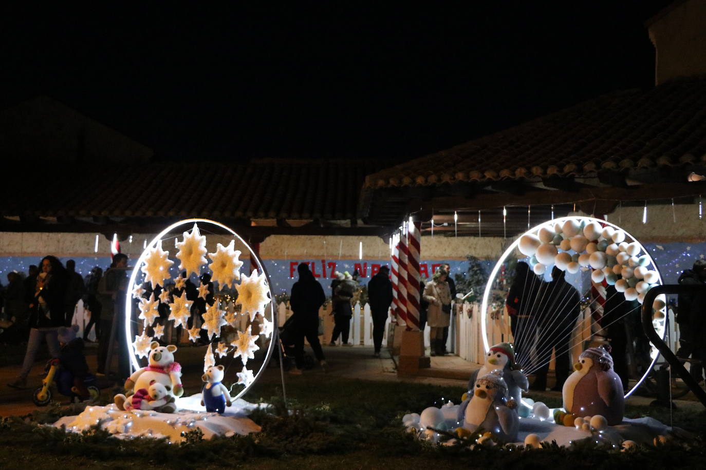 Encendido de las luces navideñas en la localidad de Villoria de Órbigo 