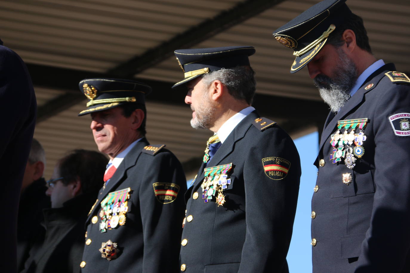 Los artilleros del Maca celebran con honores la festividad de su patrona con un acto militar. 