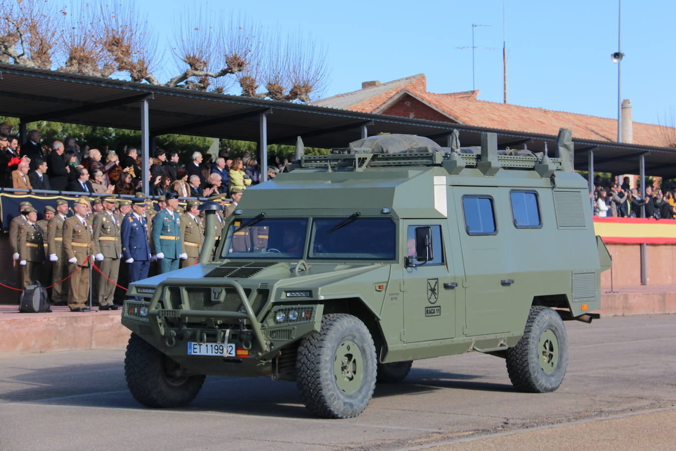 Los artilleros del Maca celebran con honores la festividad de su patrona con un acto militar. 