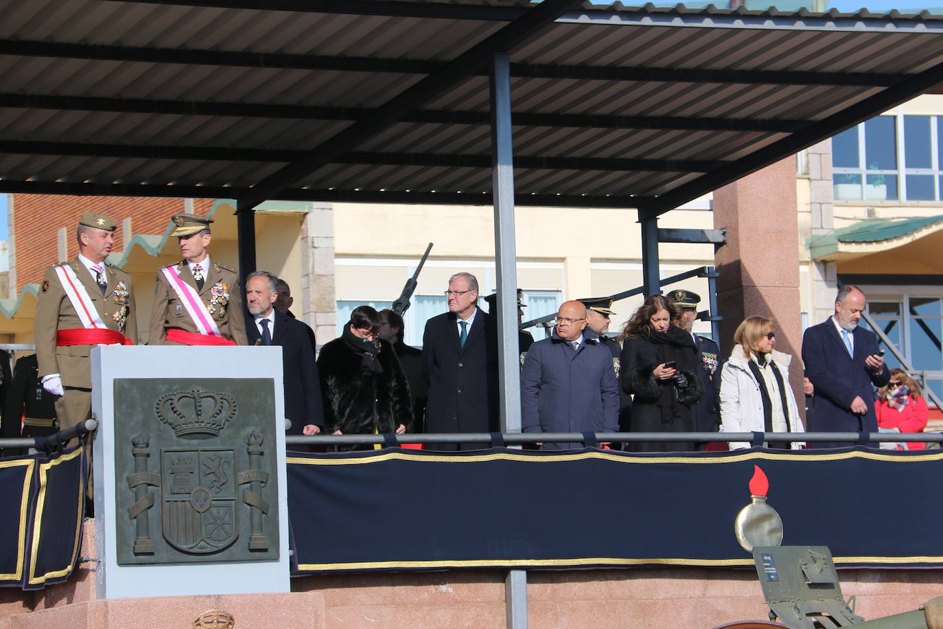 Los artilleros del Maca celebran con honores la festividad de su patrona con un acto militar. 