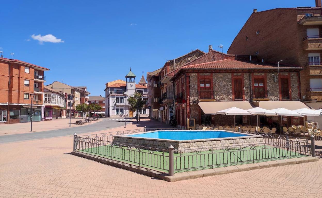 Imagen de archivo de la plaza de la Constitución en La Robla. 