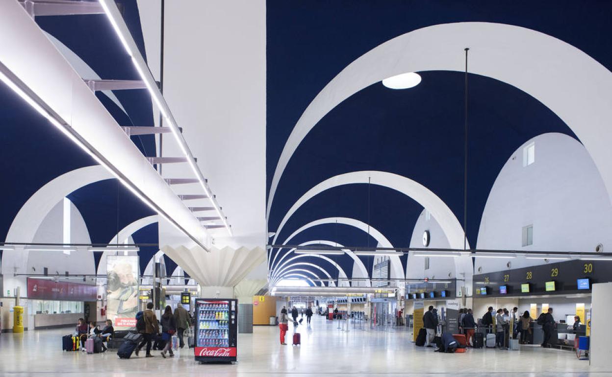 Imagen del Aeropuerto de Sevilla. Las conexiones internacionales han sido clave. 