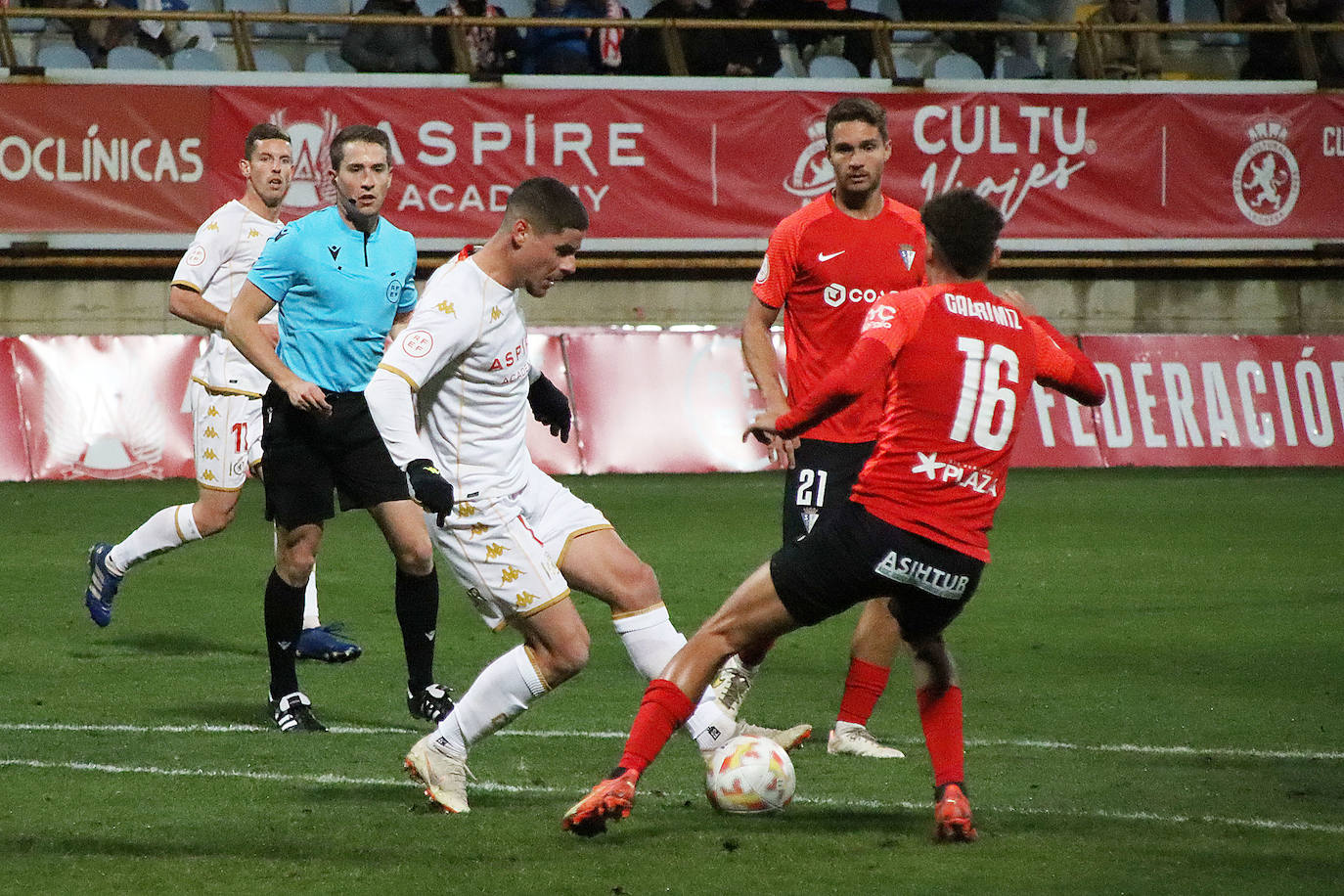 Partido correspondiente a la jornada 15 de la Primera RFEF.