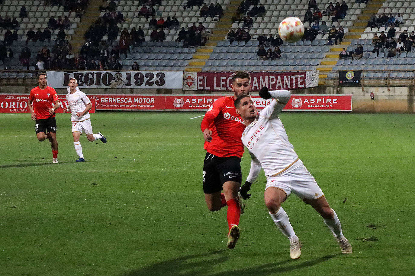 Partido correspondiente a la jornada 15 de la Primera RFEF.