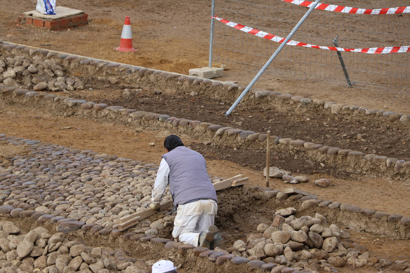 El Programa R del ILC aporta 270.000 euros de unas ayudas totales que ascienden a 450.000 para recuperar el empedrado original de patio de la Portería del Monasterio de Santa María de Sandoval así como restaurar la fachada de La Panera.