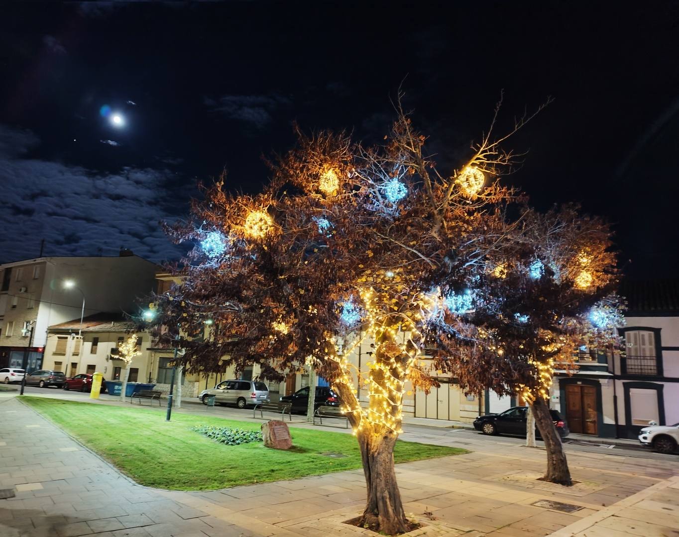 Fotos: Las luces ya iluminan Coyanza