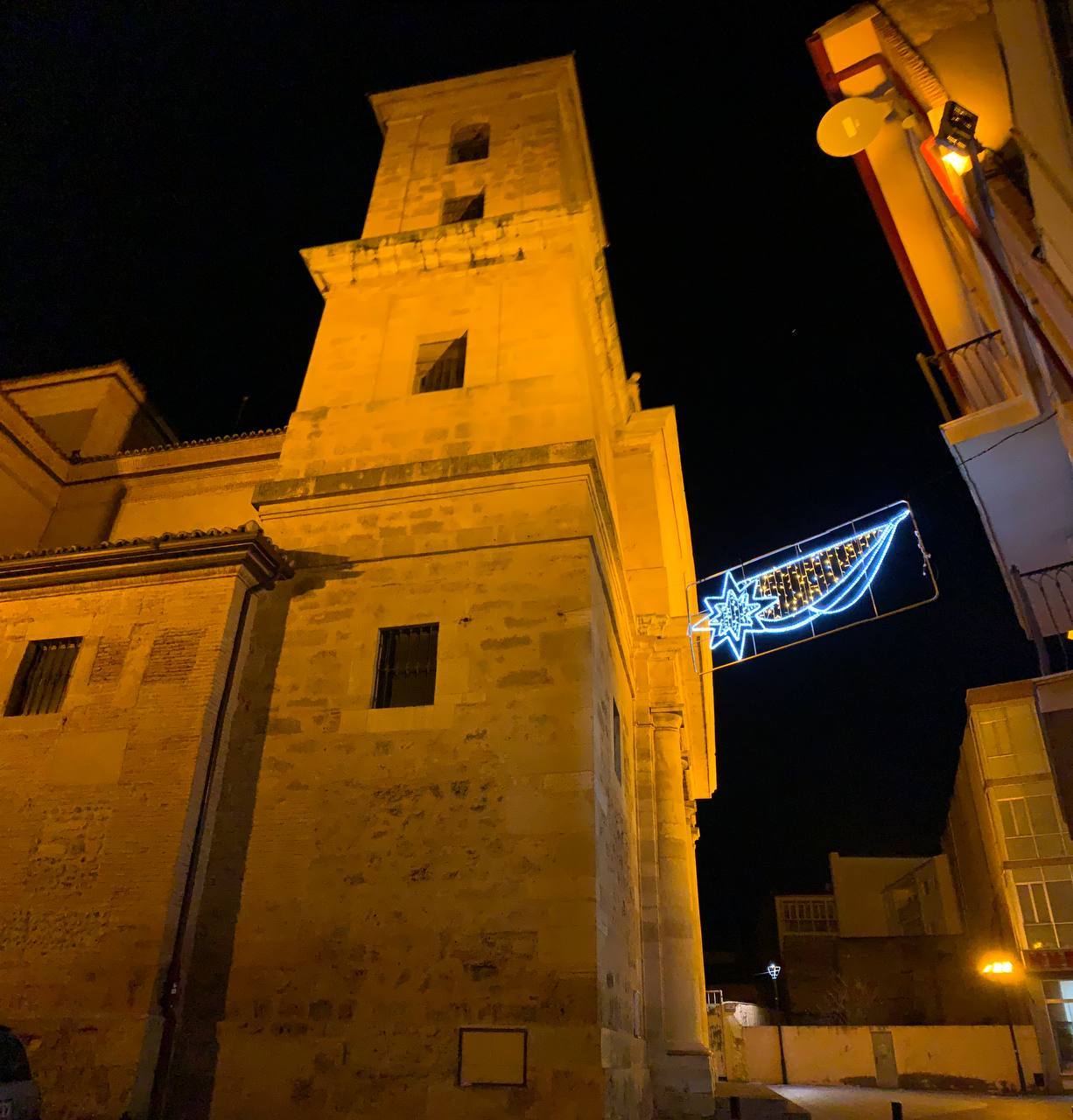 Fotos: Las luces ya iluminan Coyanza